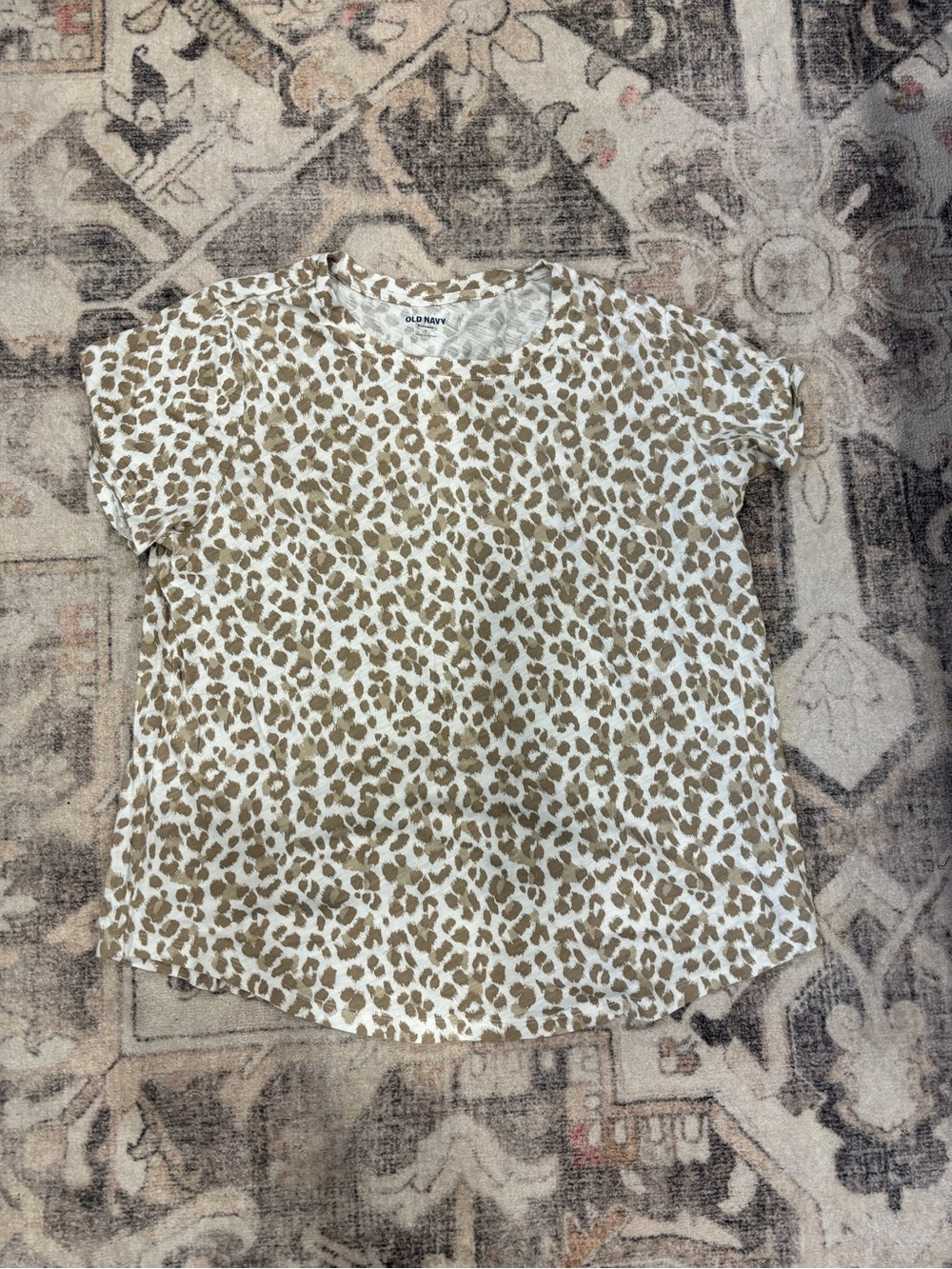 Old Navy Womenâs Cream & Brown Leopard Print Short Sleeve Top